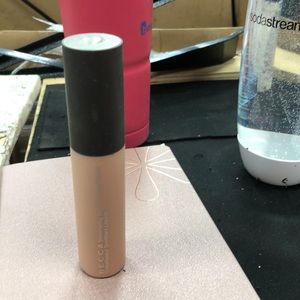 BECCA Shimmering Skin Perfector Liquid Opal